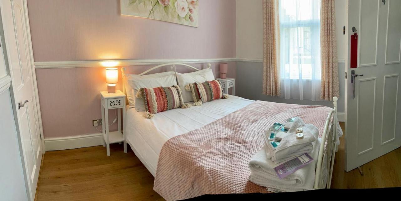 Lilyrose Hotel Whitby Buitenkant foto