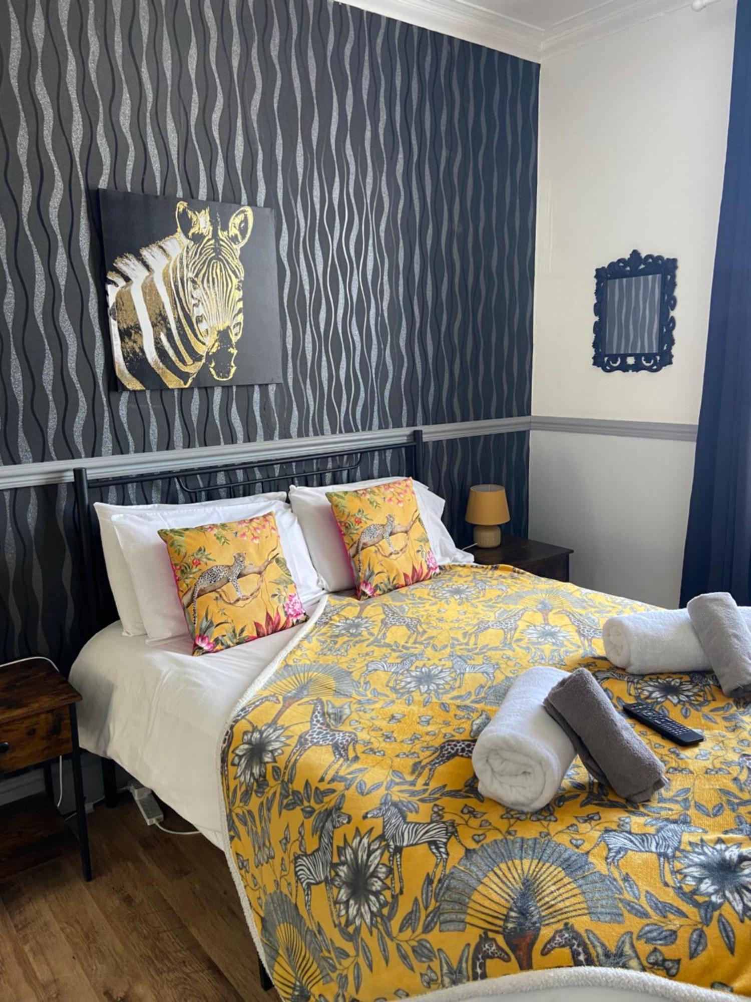 Lilyrose Hotel Whitby Buitenkant foto